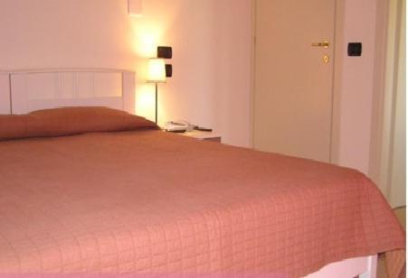 Albergo Le 2 Rose Сан-Северино-Марке Екстер'єр фото