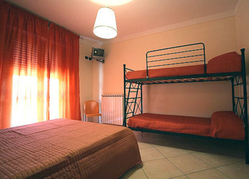 Albergo Le 2 Rose Сан-Северино-Марке Екстер'єр фото
