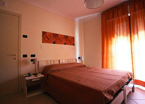 Albergo Le 2 Rose Сан-Северино-Марке Екстер'єр фото